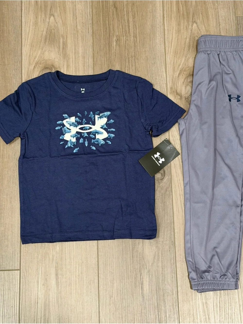 Under Armour Navy Tee with Gray Joggers Set